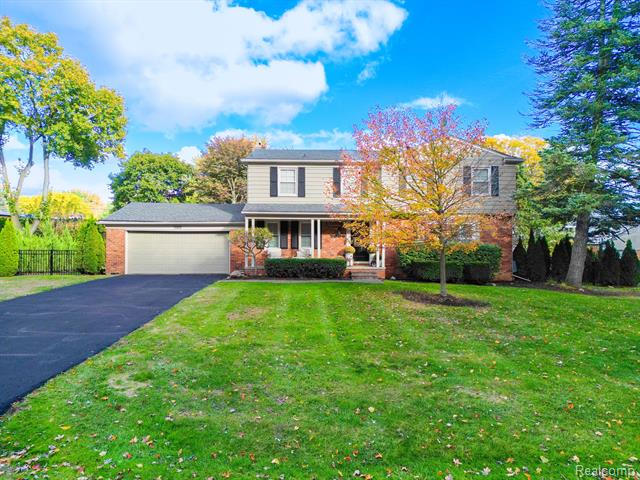 Builiding view one for 7005 Cathedral, Bloomfield Hills, MI. 48301