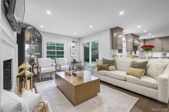 Builiding view sixteen for 7005 Cathedral, Bloomfield Hills, MI. 48301