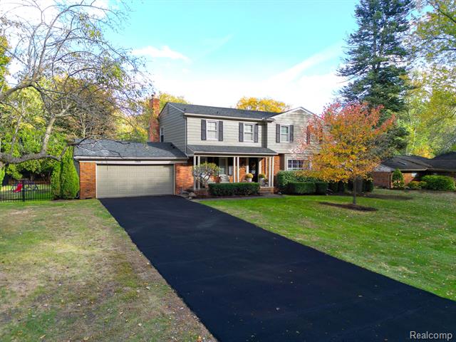 Builiding view two for 7005 Cathedral, Bloomfield Hills, MI. 48301