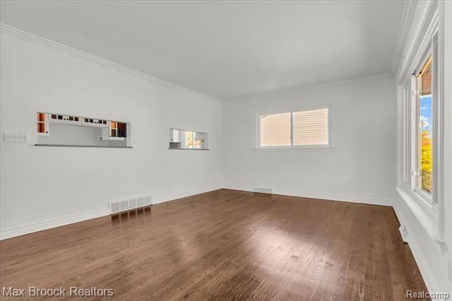 Builiding view five for 199 Lyons, Troy, MI. 48083