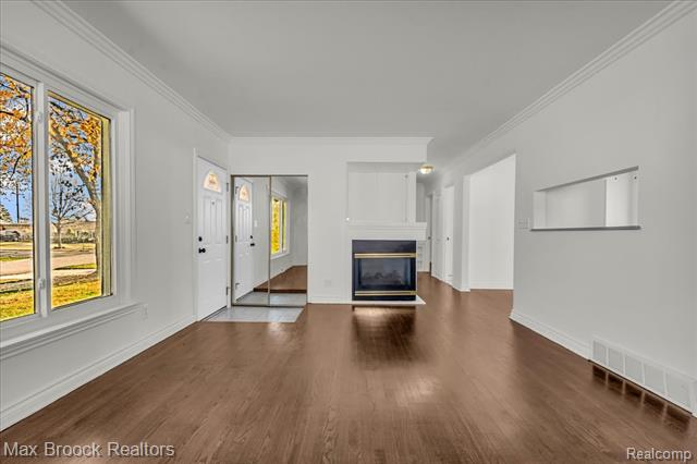 Builiding view four for 199 Lyons, Troy, MI. 48083