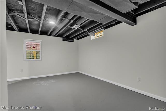 Builiding view twenty six for 199 Lyons, Troy, MI. 48083