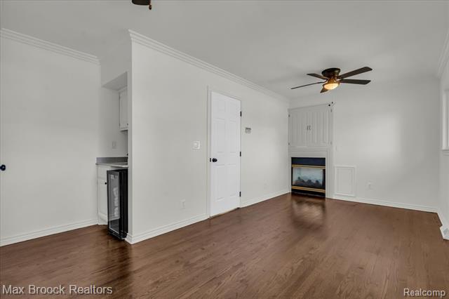 Builiding view twenty for 199 Lyons, Troy, MI. 48083