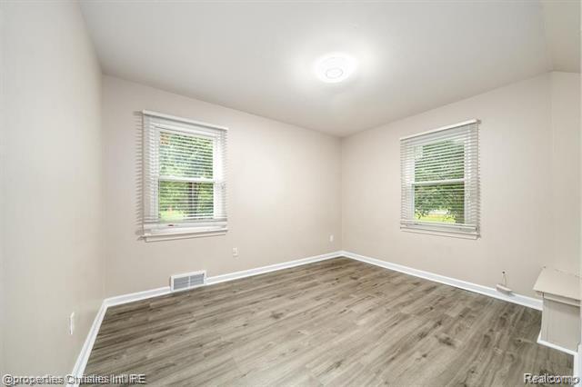 Builiding view twenty for 4912 S Clunbury, West Bloomfield, MI. 48322