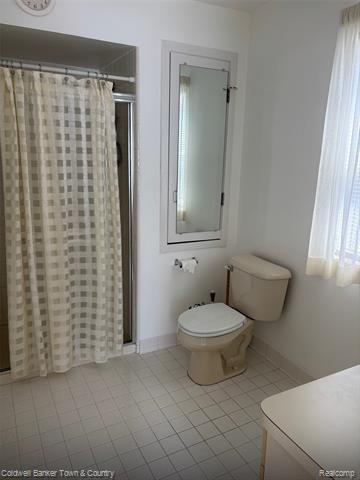 Builiding view nineteen for 6689 Ridgefield, West Bloomfield, MI. 48322
