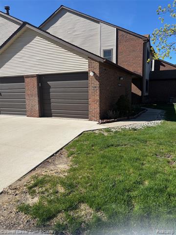 Builiding view one for 6689 Ridgefield, West Bloomfield, MI. 48322