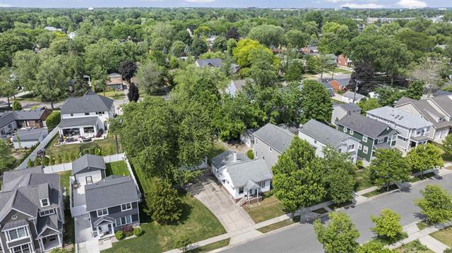 Builiding view fourteen for 1469 Holland, Birmingham, MI. 48009