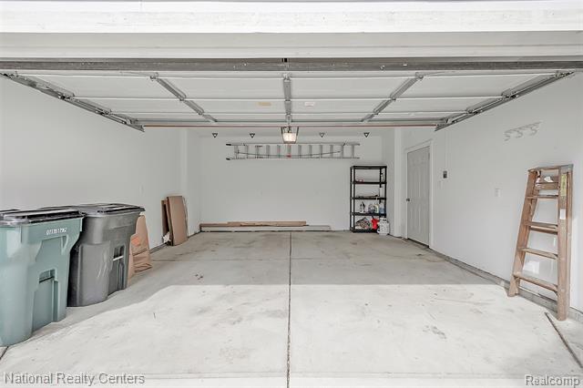 Builiding view forty four for 1365 Holland, Birmingham, MI. 48009