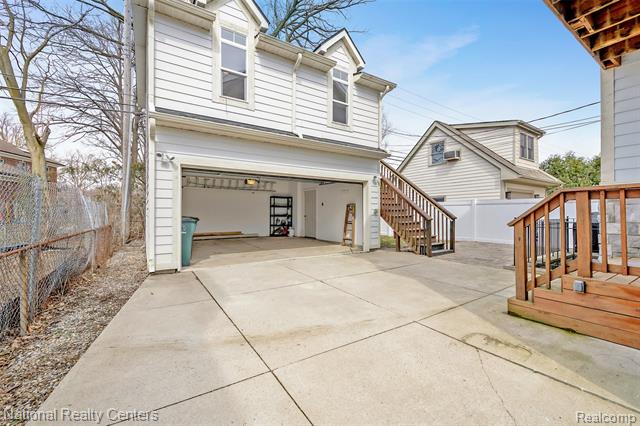 Builiding view forty three for 1365 Holland, Birmingham, MI. 48009