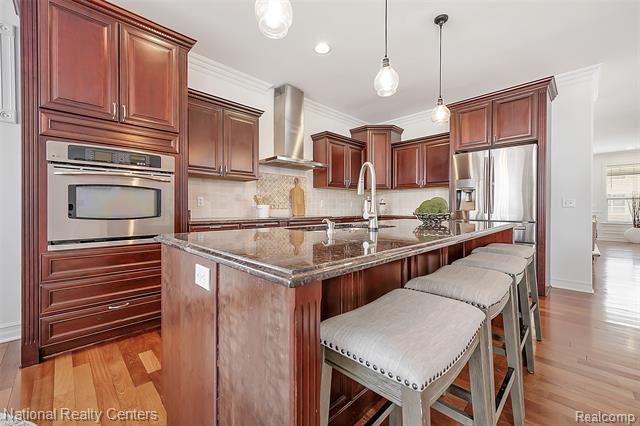 Builiding view ten for 1365 Holland, Birmingham, MI. 48009