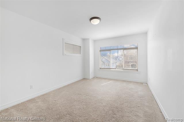 Builiding view thirty one for 1365 Holland, Birmingham, MI. 48009