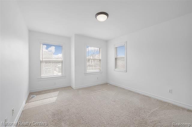 Builiding view thirty for 1365 Holland, Birmingham, MI. 48009