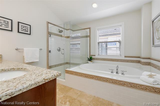 Builiding view twenty four for 1365 Holland, Birmingham, MI. 48009