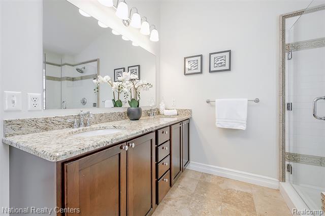 Builiding view twenty three for 1365 Holland, Birmingham, MI. 48009