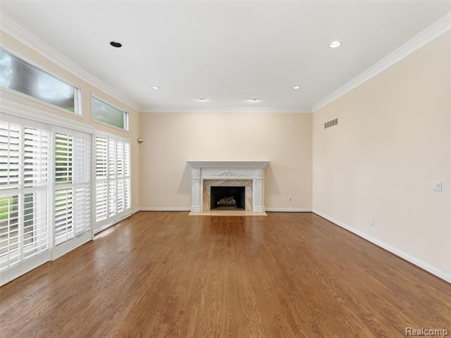 Builiding view twelve for 6394 Rose, West Bloomfield, MI. 48322