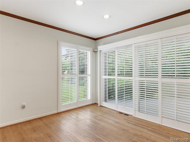 Builiding view twenty three for 6394 Rose, West Bloomfield, MI. 48322