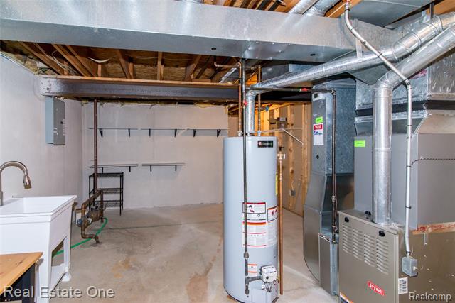 Builiding view forty one for 4161 Breckenridge, West Bloomfield, MI. 48322