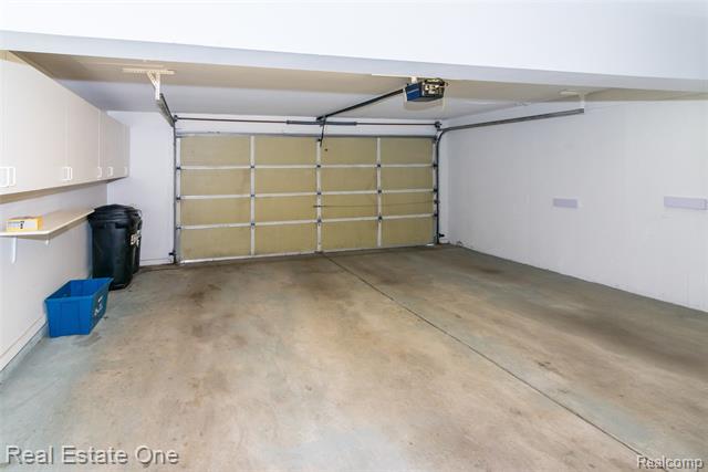 Builiding view forty two for 4161 Breckenridge, West Bloomfield, MI. 48322