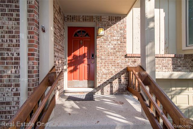 Builiding view seven for 4161 Breckenridge, West Bloomfield, MI. 48322