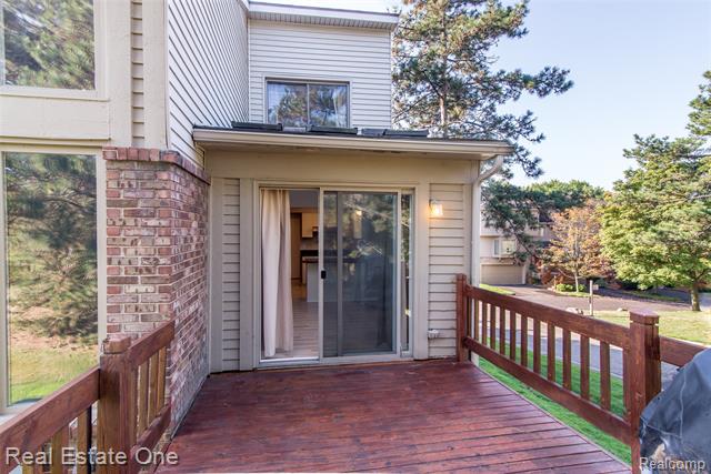 Builiding view three for 4161 Breckenridge, West Bloomfield, MI. 48322