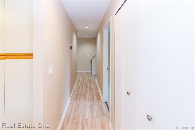 Builiding view twenty one for 4161 Breckenridge, West Bloomfield, MI. 48322