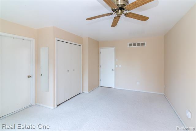 Builiding view twenty three for 4161 Breckenridge, West Bloomfield, MI. 48322