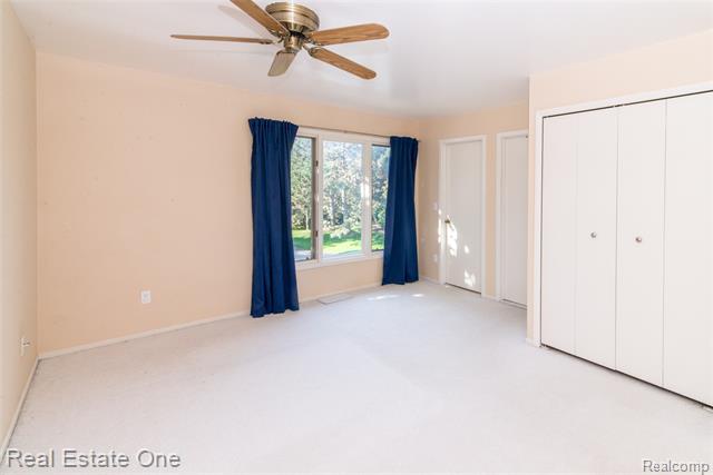 Builiding view twenty two for 4161 Breckenridge, West Bloomfield, MI. 48322