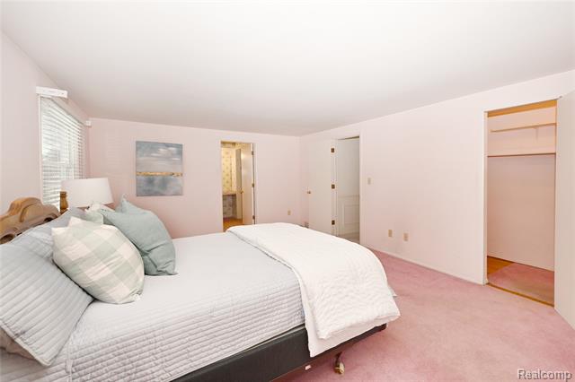 Builiding view eighteen for 488 Bryn Mawr, Birmingham, MI. 48009