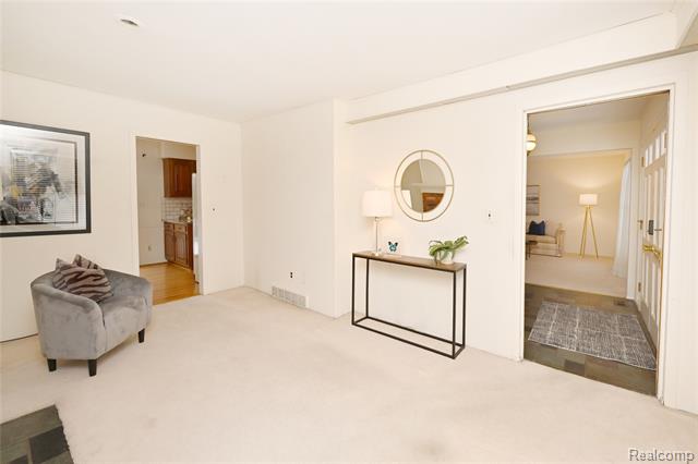 Builiding view fifteen for 488 Bryn Mawr, Birmingham, MI. 48009