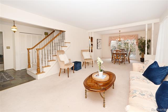 Builiding view four for 488 Bryn Mawr, Birmingham, MI. 48009