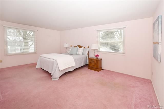 Builiding view seventeen for 488 Bryn Mawr, Birmingham, MI. 48009