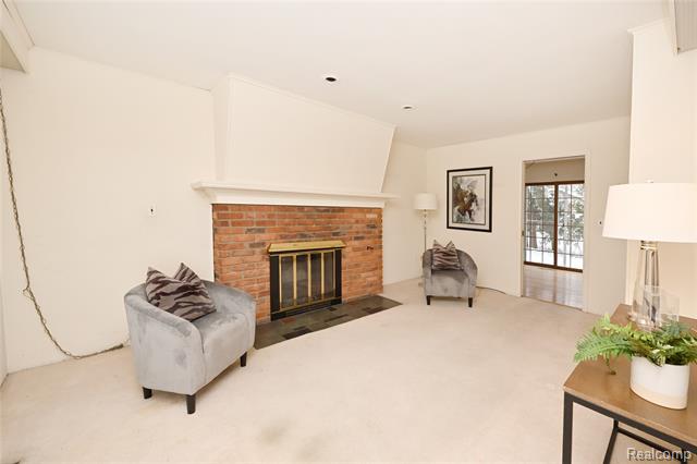 Builiding view thirteen for 488 Bryn Mawr, Birmingham, MI. 48009