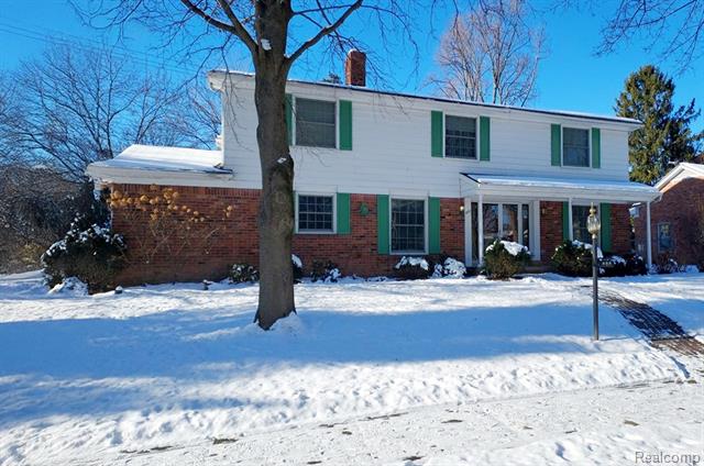 Builiding view thirty three for 488 Bryn Mawr, Birmingham, MI. 48009