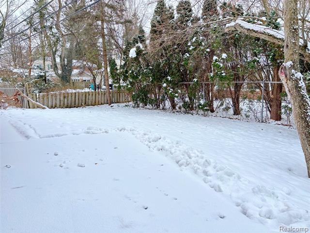 Builiding view thirty two for 488 Bryn Mawr, Birmingham, MI. 48009