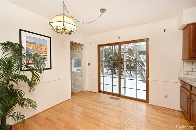 Builiding view twelve for 488 Bryn Mawr, Birmingham, MI. 48009