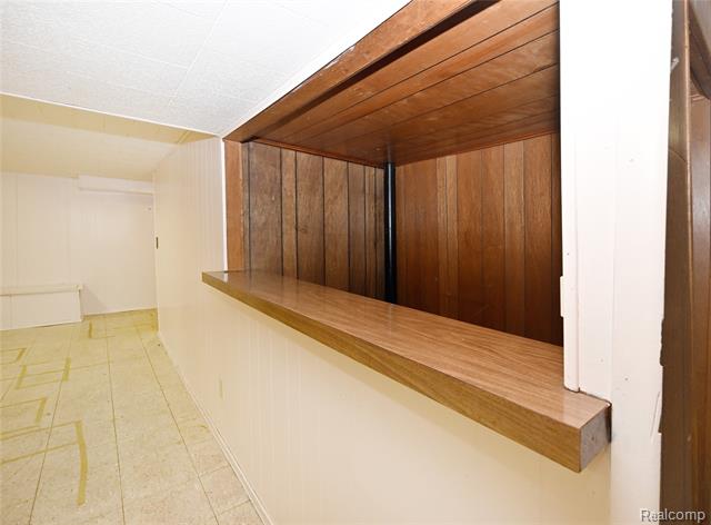 Builiding view twenty nine for 488 Bryn Mawr, Birmingham, MI. 48009