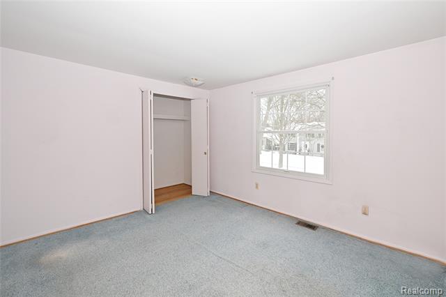 Builiding view twenty two for 488 Bryn Mawr, Birmingham, MI. 48009