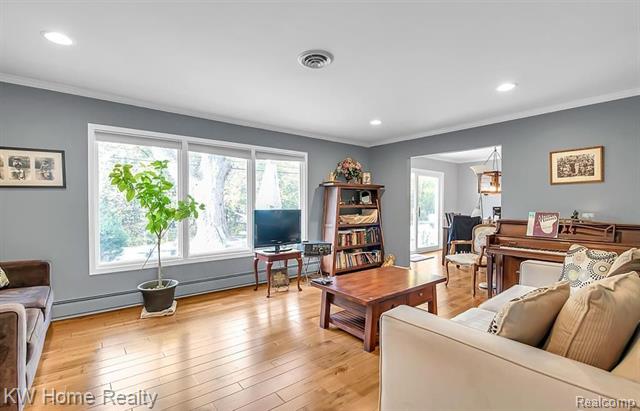 Builiding view five for 6572 Spruce, Bloomfield Hills, MI. 48301