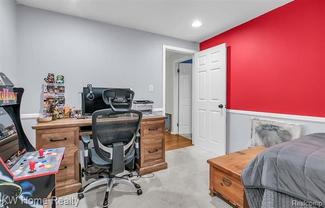 Builiding view nineteen for 6572 Spruce, Bloomfield Hills, MI. 48301