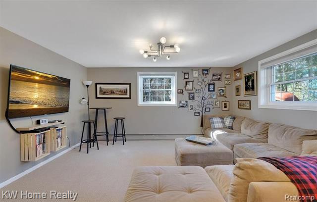 Builiding view twenty four for 6572 Spruce, Bloomfield Hills, MI. 48301