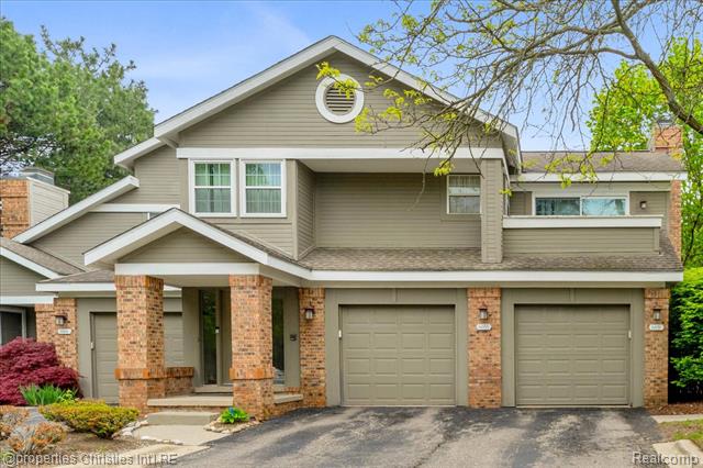 front view for 6651 Hearthside Ct, West Bloomfield, Mi. 48322
