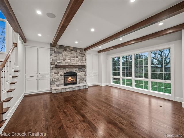 Builiding view eighteen for 3627 Middlebury, Bloomfield Hills, MI. 48301