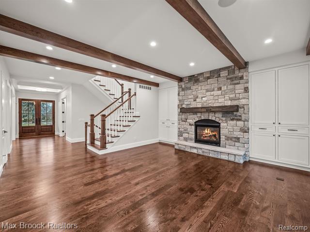 Builiding view fifteen for 3627 Middlebury, Bloomfield Hills, MI. 48301