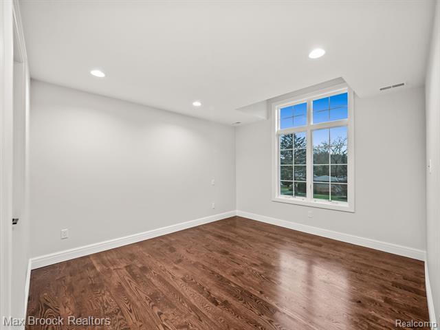 Builiding view fifty one for 3627 Middlebury, Bloomfield Hills, MI. 48301