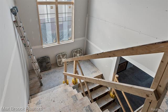 Builiding view fifty six for 3627 Middlebury, Bloomfield Hills, MI. 48301