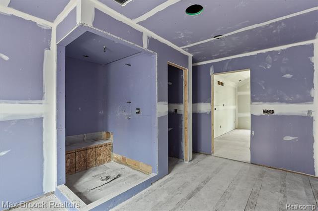 Builiding view forty eight for 3627 Middlebury, Bloomfield Hills, MI. 48301