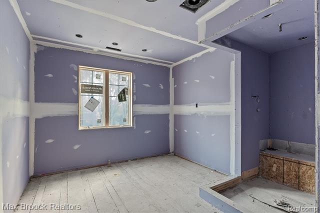 Builiding view forty six for 3627 Middlebury, Bloomfield Hills, MI. 48301