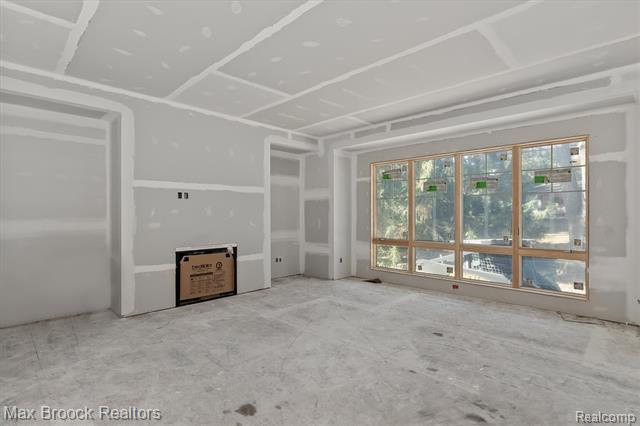 Builiding view seventeen for 3627 Middlebury, Bloomfield Hills, MI. 48301