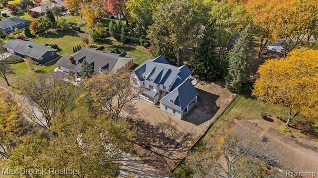 Builiding view seventy six for 3627 Middlebury, Bloomfield Hills, MI. 48301