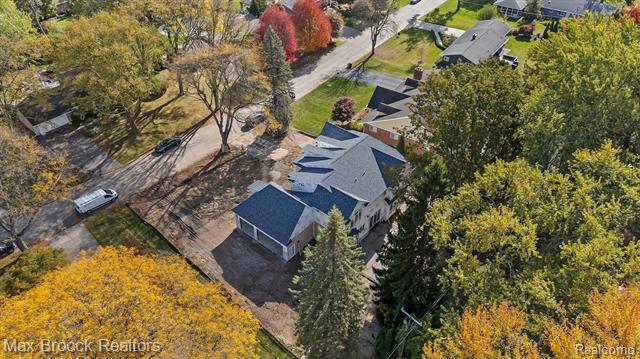 Builiding view seventy two for 3627 Middlebury, Bloomfield Hills, MI. 48301